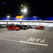 Iluminação LED Estacionamento Supermercado