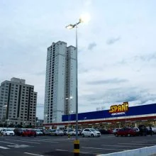 Iluminação LED Estacionamento Supermercado